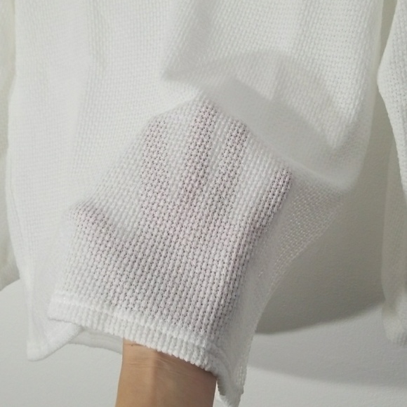 Loose V-Neck Sweater - Picture 6 of 6